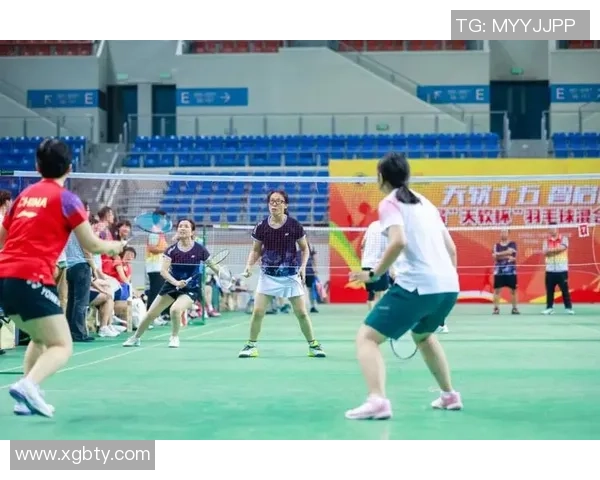 广州羽毛球队在城市联赛中以93分稳居积分榜首位展现强劲实力